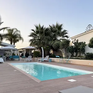 Xenìa - Intera Casa Con Piscina Aparthotel
